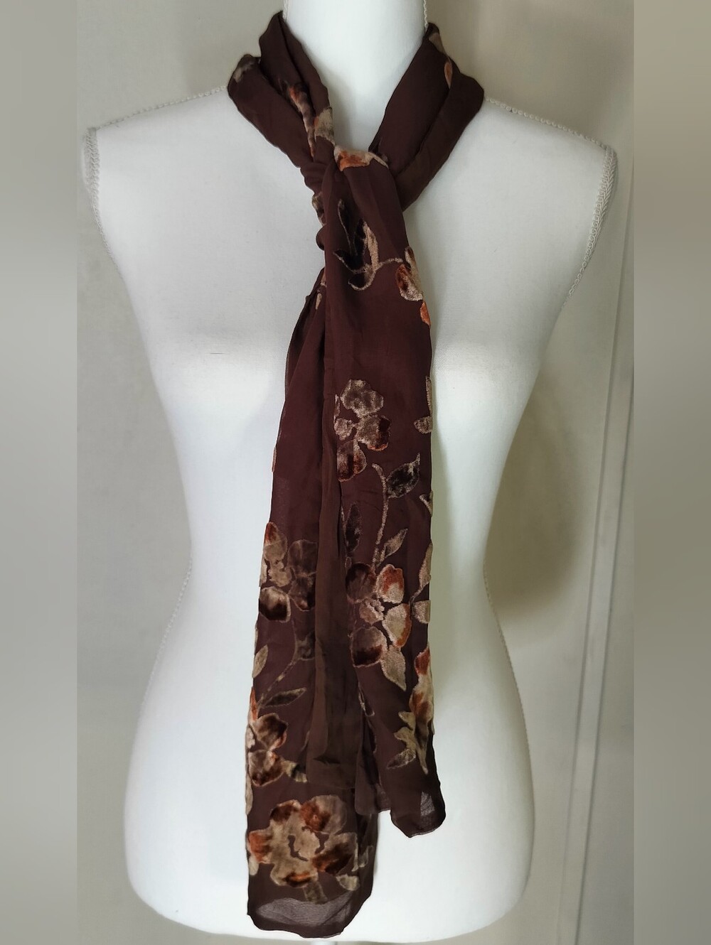 Floral Velvet-Print Brown Scarf - Elegant Women’s Wrap
